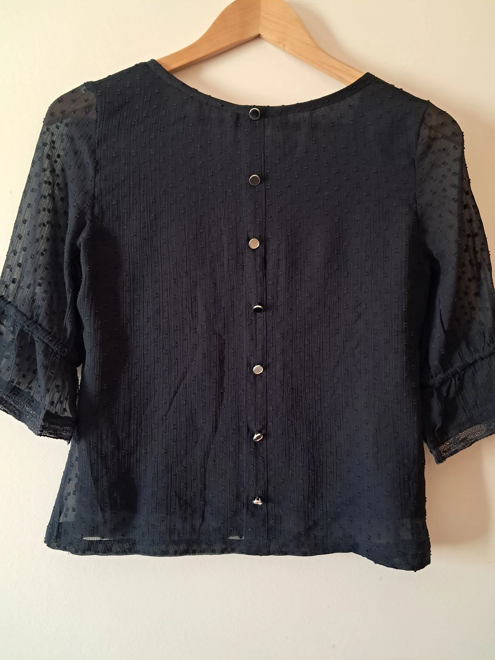 Blusa azul marino Teddy Smith XS 34 con lunares texturizados – mangas 3/4 con volantes – photo 4